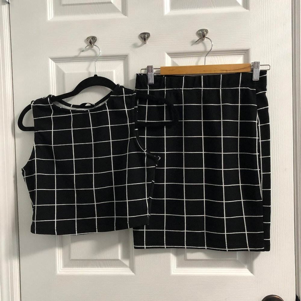 BLACK CHECKERED TWO PIECE